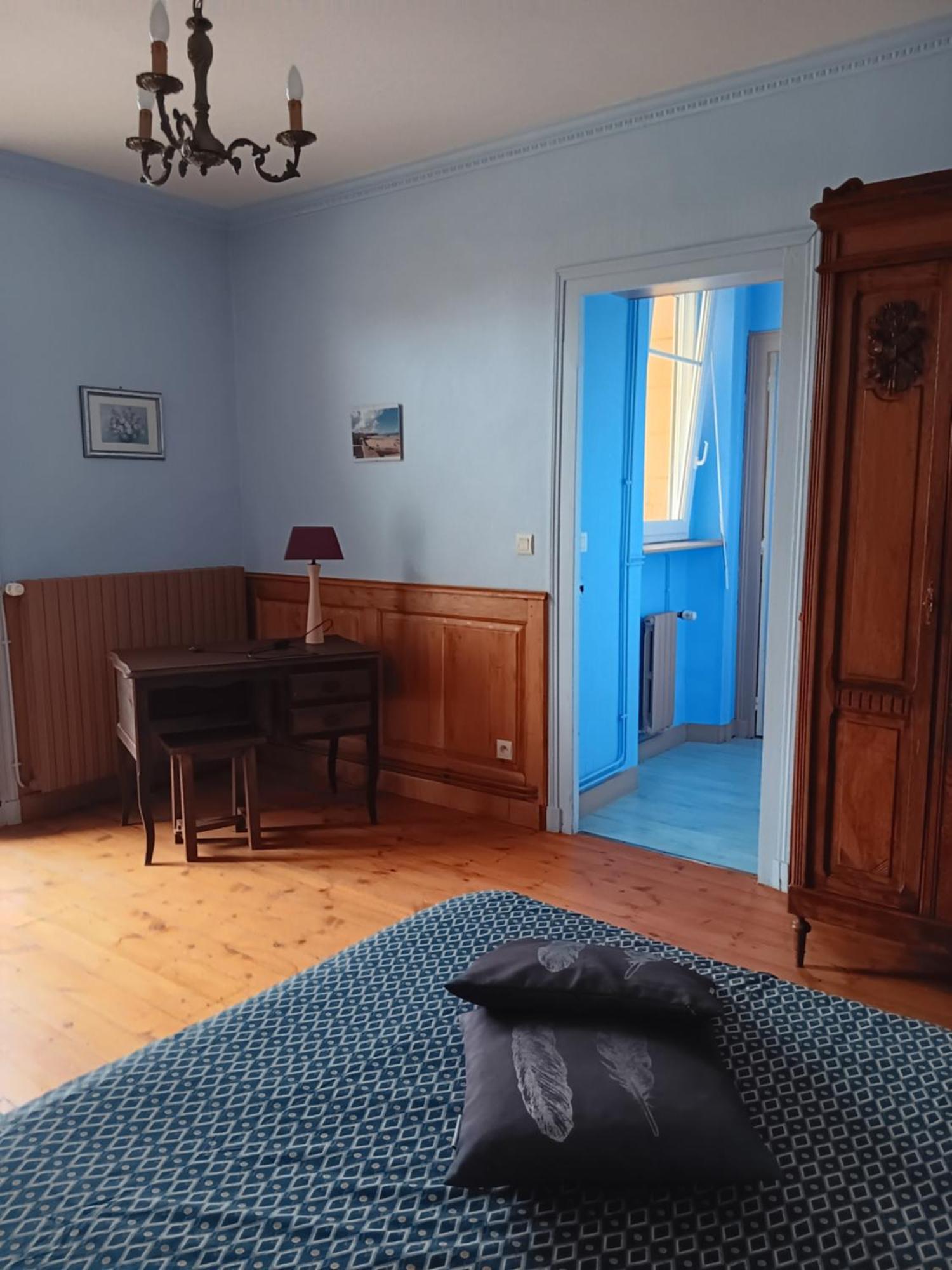 La Bagatelle Apartment Pontorson Bagian luar foto