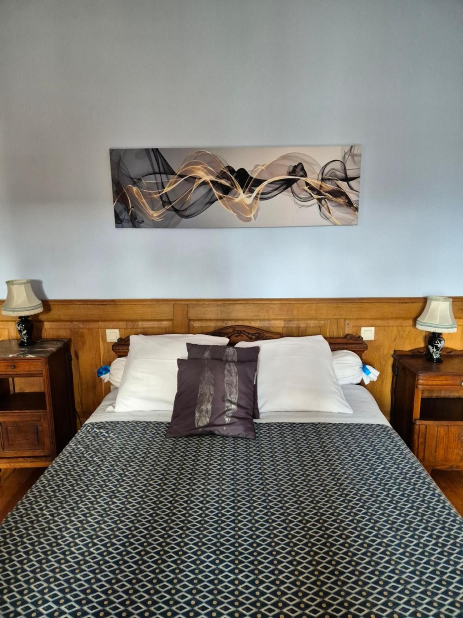 La Bagatelle Apartment Pontorson Bagian luar foto